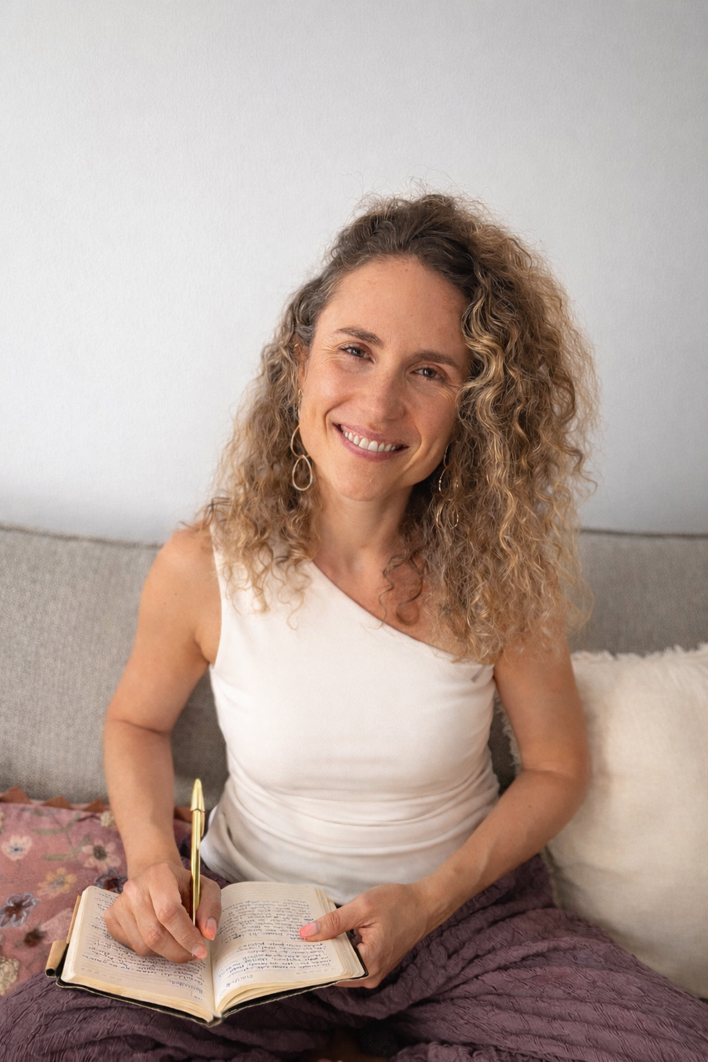 Clara Calderón Travesset, terapeuta Gestalt en Barcelona especializada en mujeres